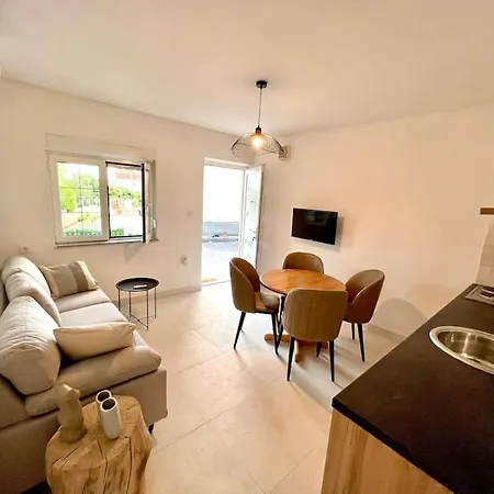 Fantazija Apartment *